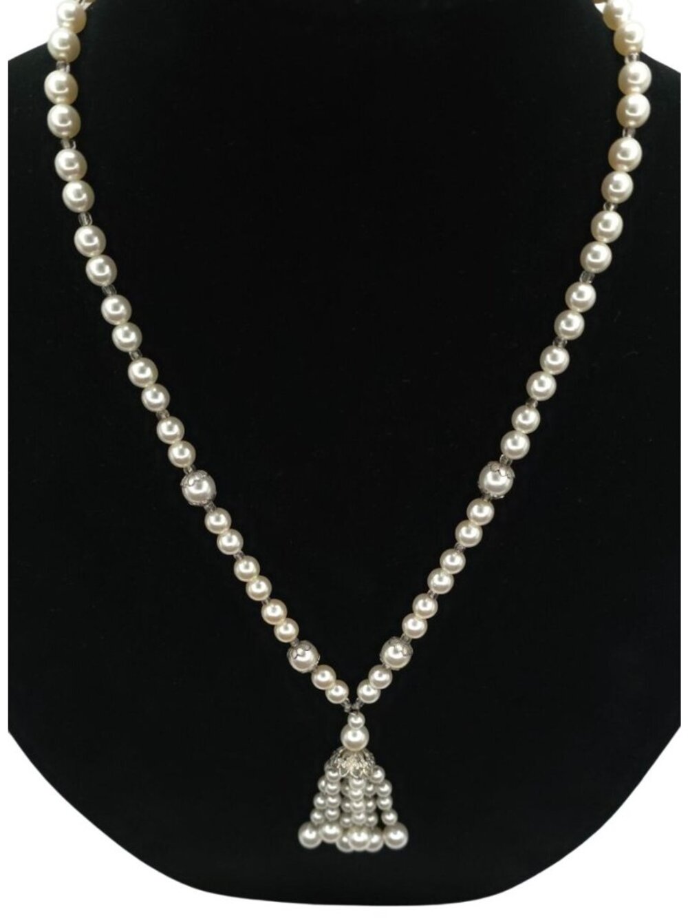 Elegant Pearl Tassel Necklace With Vintage Inspired Design